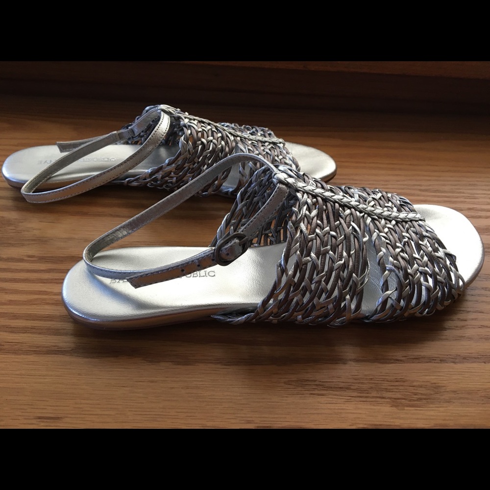 Banana Republic leather sandals | woven silver & gray versatile style - Picture 8 of 8